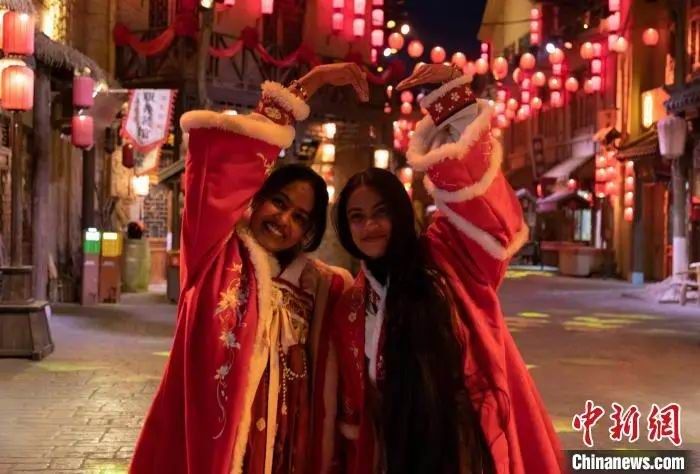 吉尔吉斯斯坦留学生体验幸福“中国年”